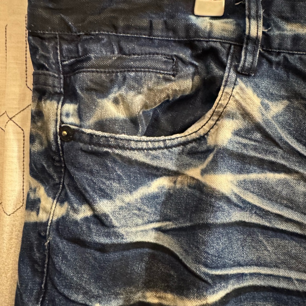 Smoke rise Ny Men's Distressed Blue Jeans - Picture 4 of 9